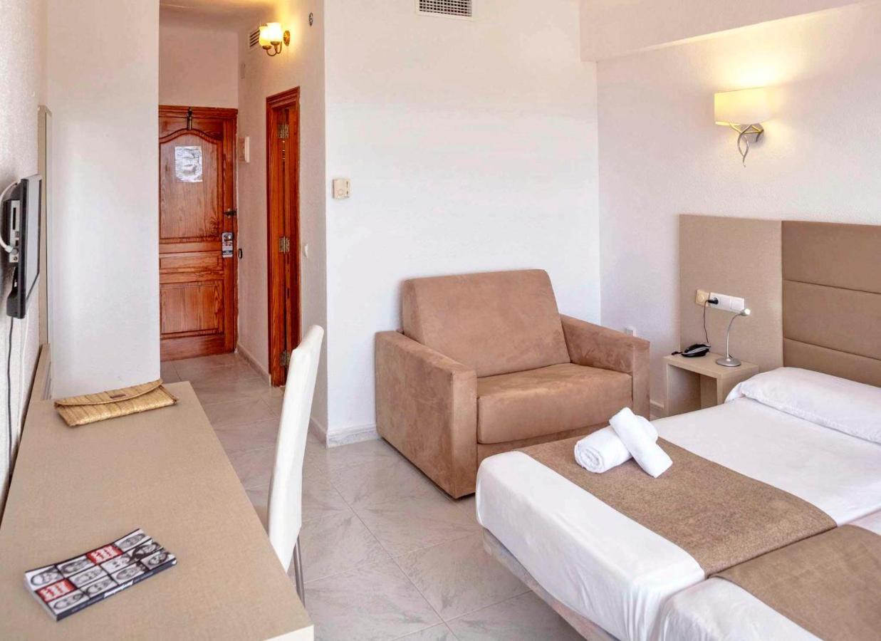 Roquetes Rooms - Formentera Break Es Pujols Exterior foto